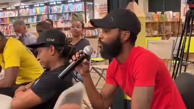 Adrien BARON à la rencontre des jeunes. Débats sur l'emploi et les mesures d'insertion. смотреть онлайн