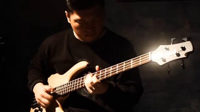 시연Cort 베이스 B4 смотреть онлайн