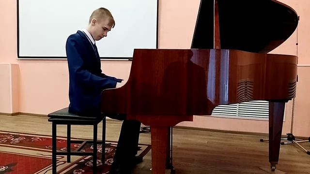 Йозеф Гайдн -"Сонатина" исп. А. Гвоздев смотреть онлайн