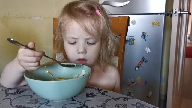 Мукбанг:обед, куриный суп, Соник и жара!