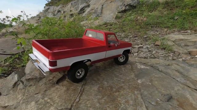 FMS ROCK CRAWLER PICK UP 1/18 смотреть онлайн