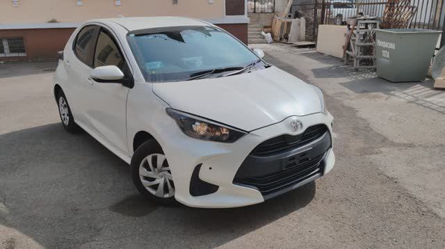 TOYOTA Yaris 2020 год