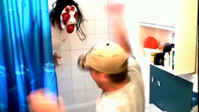 Розыгрыш в туалете смотреть онлайн