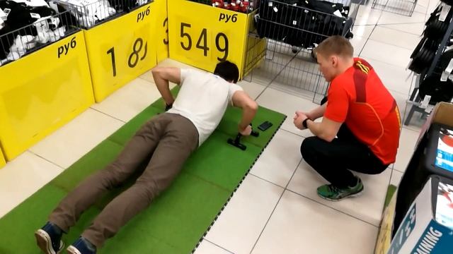Видеоотчет о соревнованиях по отжиманию на упорах смотреть онлайн