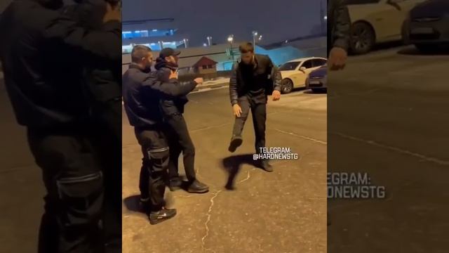 Разборки Калмыкова vs Саид Магомеда на улице смотреть онлайн