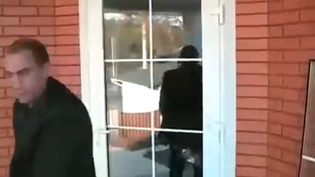 Бронированное стекло смотреть онлайн