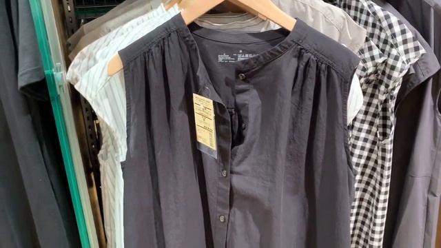 Японский минимализм в одежде. Что носят в Токио летом. смотреть онлайн