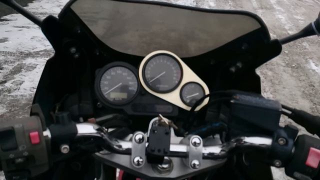 Обзор Yamaha FZ400