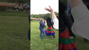 Девочки колхозницы Руки вверх