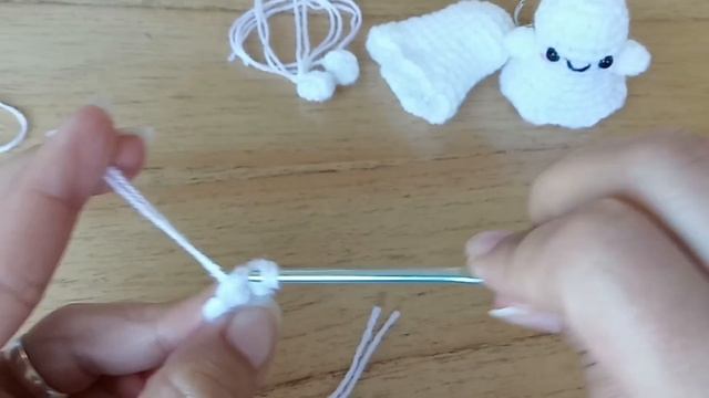 TUTORIAL Llavero Fantasma Amigurumi - Halloween