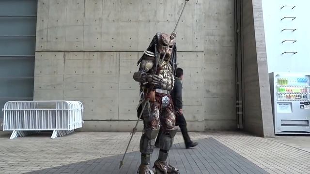 Костюм Хищника оригинальная версия смотреть онлайн