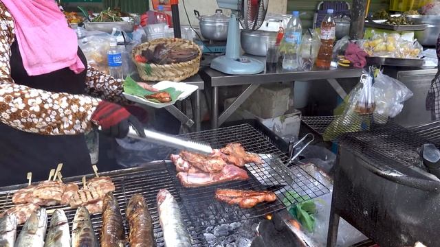 Fresh Market Food & Lunch @ Cambodian Market  - Fresh Daily Food