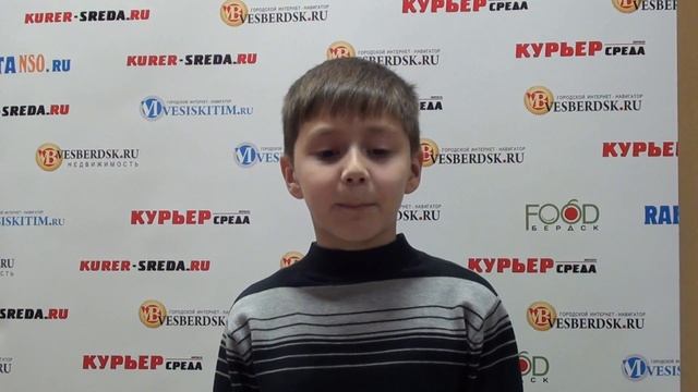 Саша Шкурченко читает стих Есенина смотреть онлайн