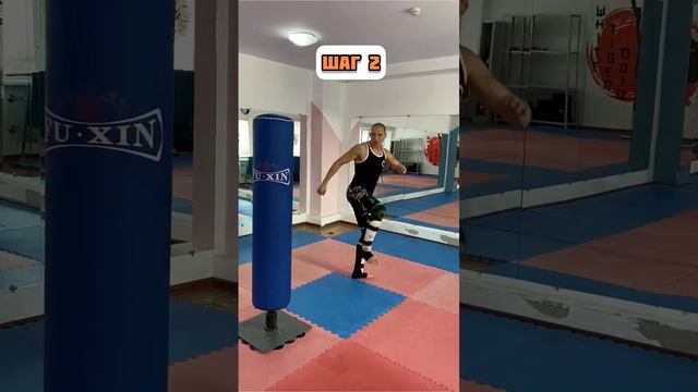 Техника: Двойной сайдкик в прыжке? #тхэквондо #каратэ #кикбоксинг #удар #тренировка #урок смотреть онлайн