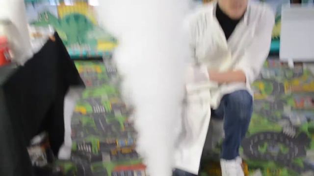 Научное(химическое) Шоу, Днепр.Профессор АТОМ.Веселые Люди смотреть онлайн
