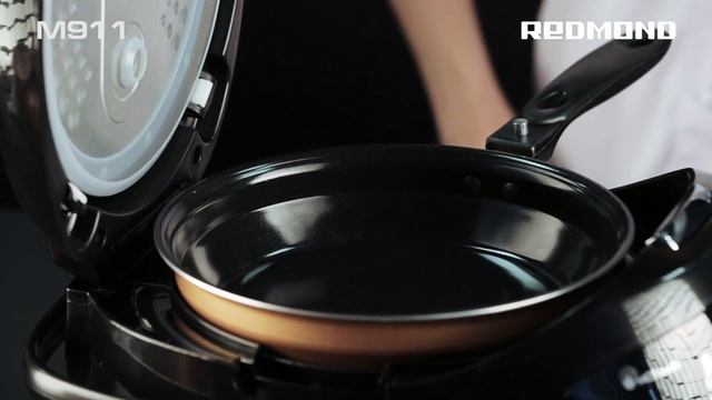 Блины на молоке в мультикухне REDMOND RMK-М911. Рецепт для мультикухни смотреть онлайн