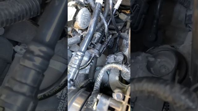 Клапан вентиляции топливного бака Форд фокус 3 2014 USA 2.0 Powershift смотреть онлайн