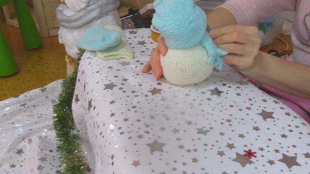 Снеговик из носков своими руками, Быстро, Просто и очень мило. смотреть онлайн