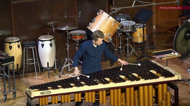 Эндрю Томас (род. 1939). «Мерлин» смотреть онлайн