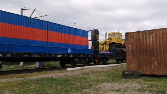 ЧМЭ3т 7153 с восстановительным поездом на ст. Поворино смотреть онлайн