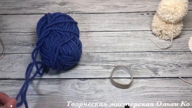 Снеговичок из помпонов своими руками смотреть онлайн