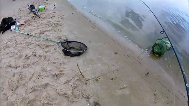 Идеальное место для рыбалки в Запорожье, песчанный карьер! смотреть онлайн