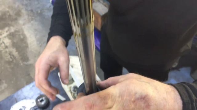 Эмульсия в редукторе! Замена сальников. Лодочный мотор Mercury смотреть онлайн