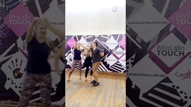 Сальса с 2 партнершами (Мастер-класс Е.Павленко) смотреть онлайн