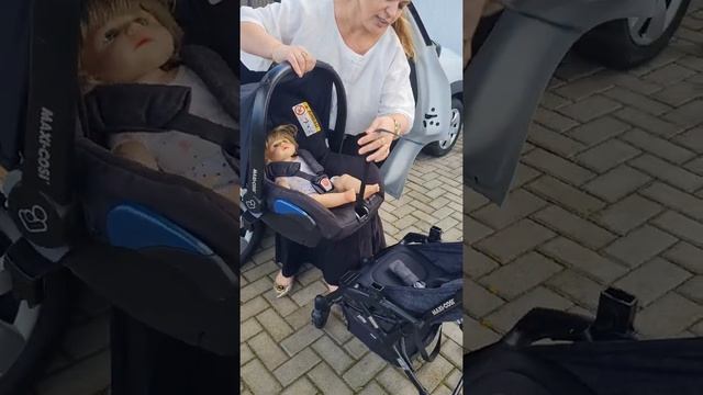 Maxi-Cosi Laika 2 para carros compactos, teste no Kwid смотреть онлайн