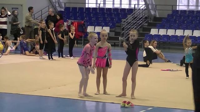 Тренировка 2 , Соревнования по гимнастики 24.12.2016