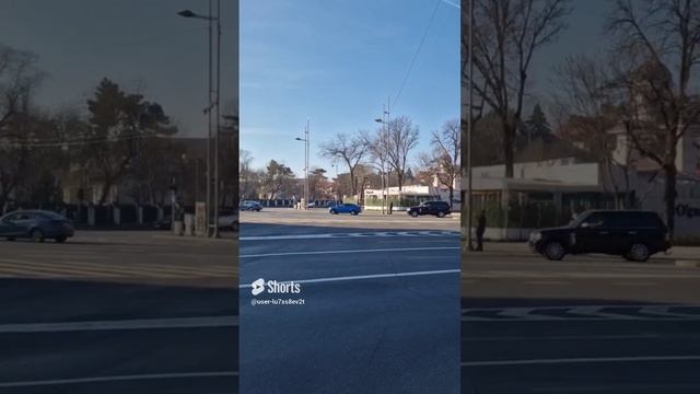 Румыния, Бухарест, это триумфальная арка, машины, автомобили