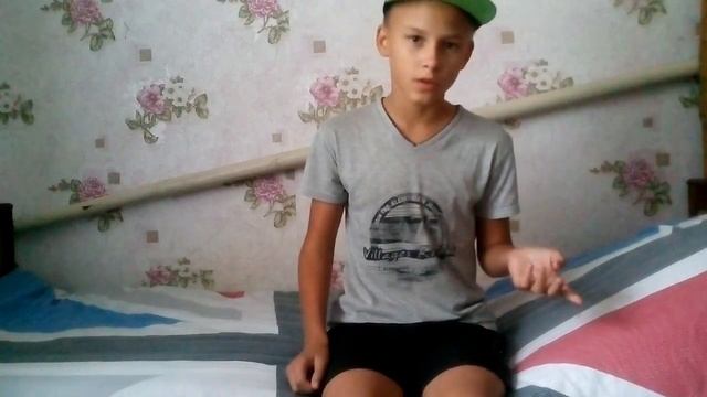 Отпрос!!! Что мне выбрать камеру или микрофон. А также планы канала. смотреть онлайн