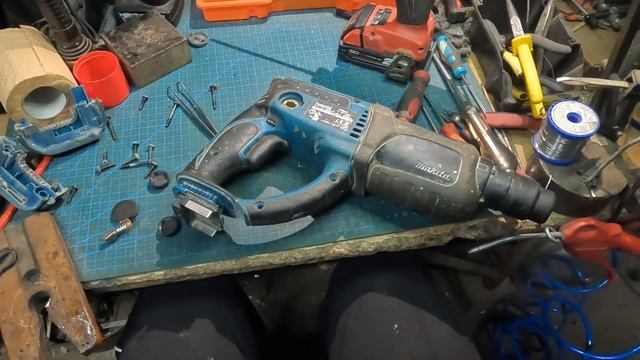 How to disassemble & repair Makita BHR202/DHR202 18V cordless rotary SDS-PLUS hammer drill смотреть онлайн