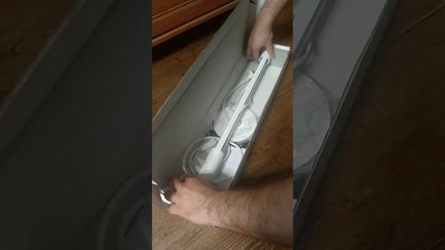 Распаковка Бактерицидный облучатель SM Technology из Rozetka