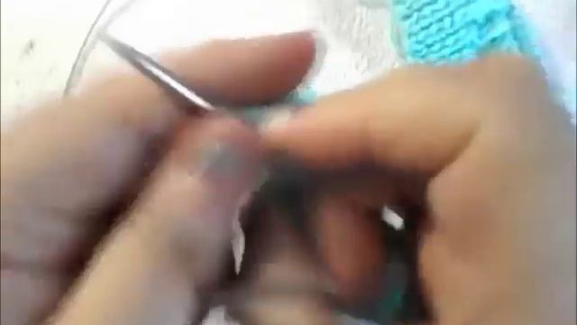 ШАПКА - КОШКА СПИЦАМИ. ПОДРОБНЫЙ МАСТЕР КЛАСС.САМЫЙ ПРОСТОЙ СПОСОБ. смотреть онлайн