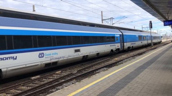 ÖBB -?- Trains at Wien Meidling