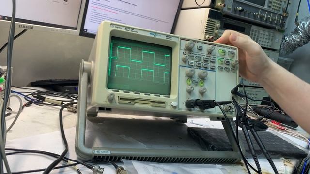 Обзор осциллографа Agilent 54621A смотреть онлайн