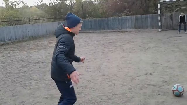 Crossbar Challenge и Penalty challenge | Первое видео смотреть онлайн