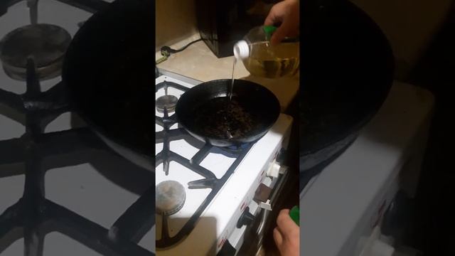 Готовка бычьих яиц. Часть 1 смотреть онлайн