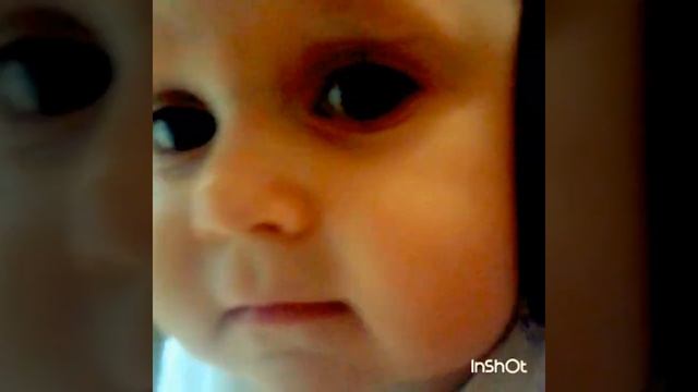 Саша слушает музыку) смотреть онлайн