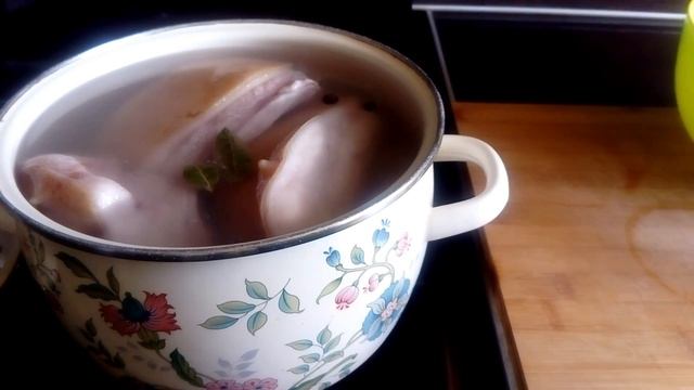 Сало пятиминутка/ Вкусное и быстрое в приготовлении солёное сало/ Сало с аджикой смотреть онлайн