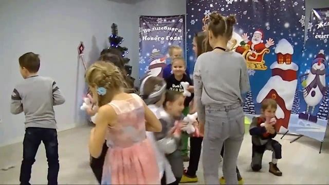 Праздник Проказник в пиццерии МамаМия 29.12.17 - 19.00 смотреть онлайн