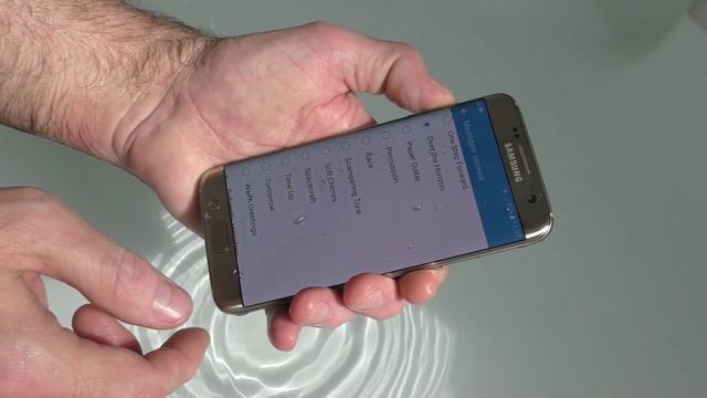Samsung Galaxy S7 edge Тест на IP68 Водозащита смотреть онлайн