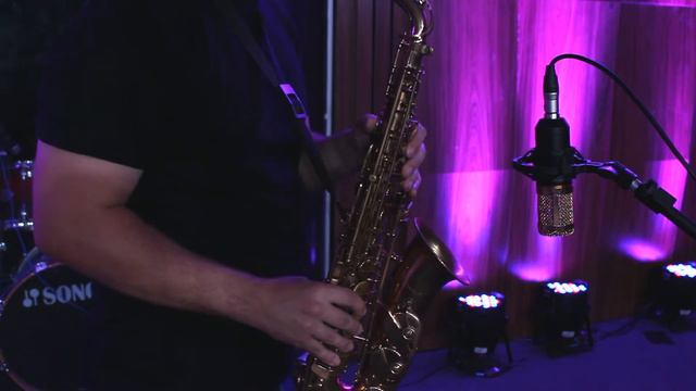 Oh, Quão Lindo Esse Nome É (What A Beautiful Name - Hillsong) - Thiago Reis Sax смотреть онлайн