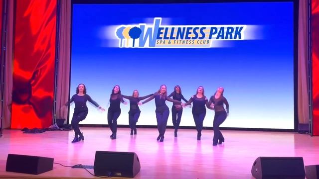 "Wellness dance family" под руководством Александра Коргинова. 18.12.22. смотреть онлайн