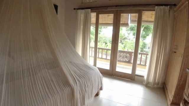 10 Вариантов Бюджетного Жилья на Бали смотреть онлайн