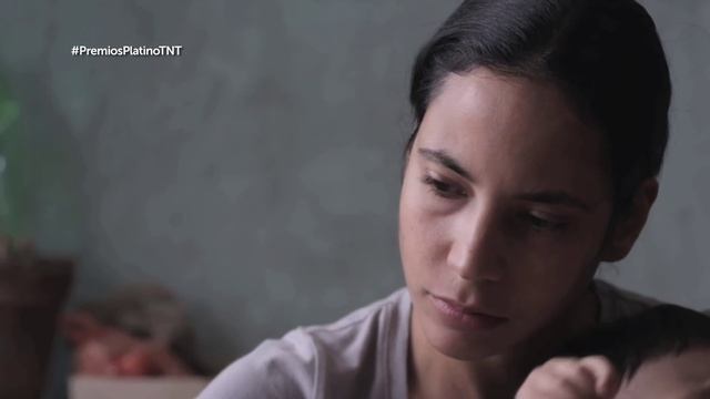 TNT | Premios Platino | Mejor Actriz | Pelo Malo смотреть онлайн