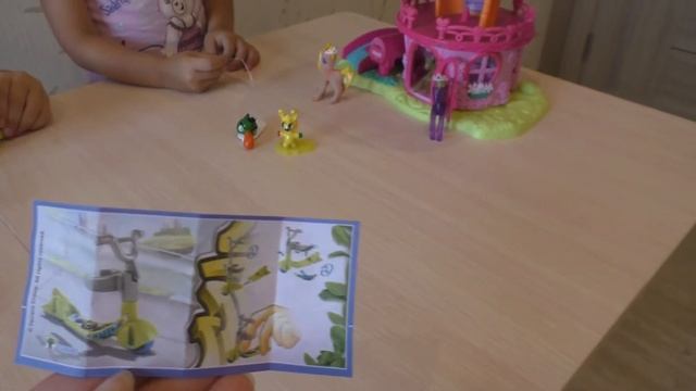 Сюрпризы из шоколадных яиц и свит бокс в волшебном домике пони. Детский канал Арина и Николь. смотреть онлайн