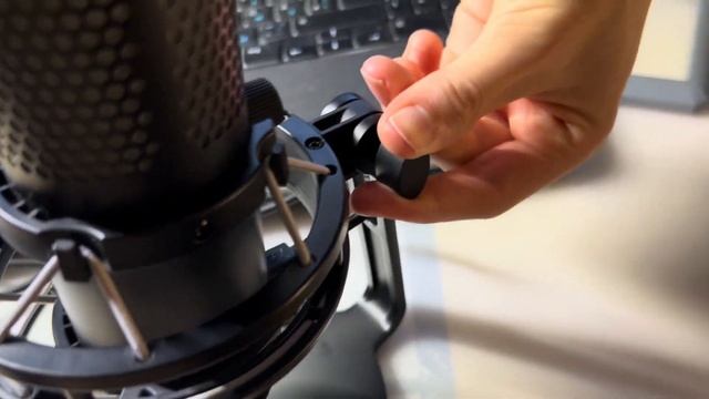 Обзор на микрофон HyperX Quadcast S