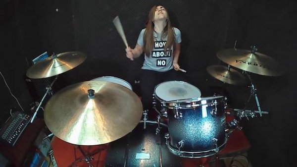 Brick by boring brick - Paramore - drum cover by Leire Colomo